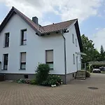 Fewo In Familienhaus Mit Garten, Terrasse, Carport Mit E-Ladestation, Suedost